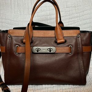 Beautiful Coach bag! Style #34420.